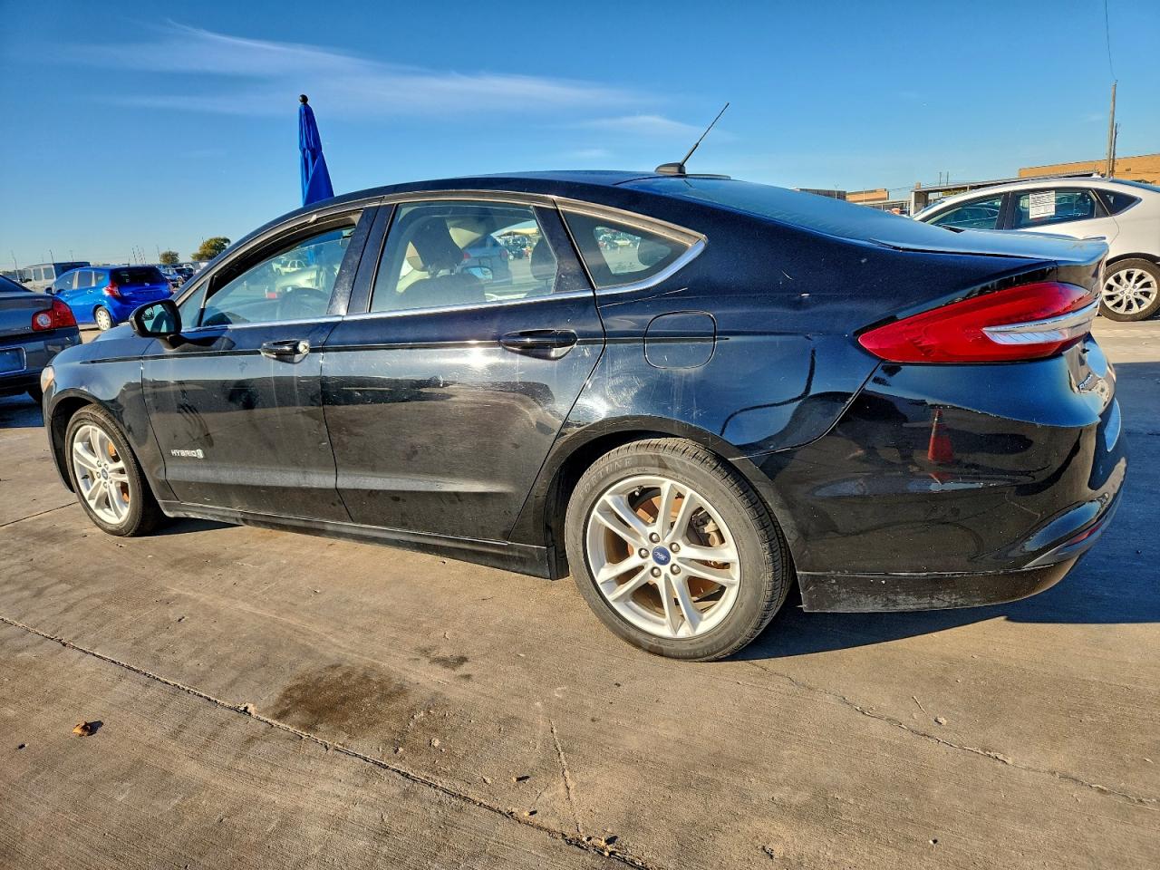 Ford Fusion S Hybrid Image 3