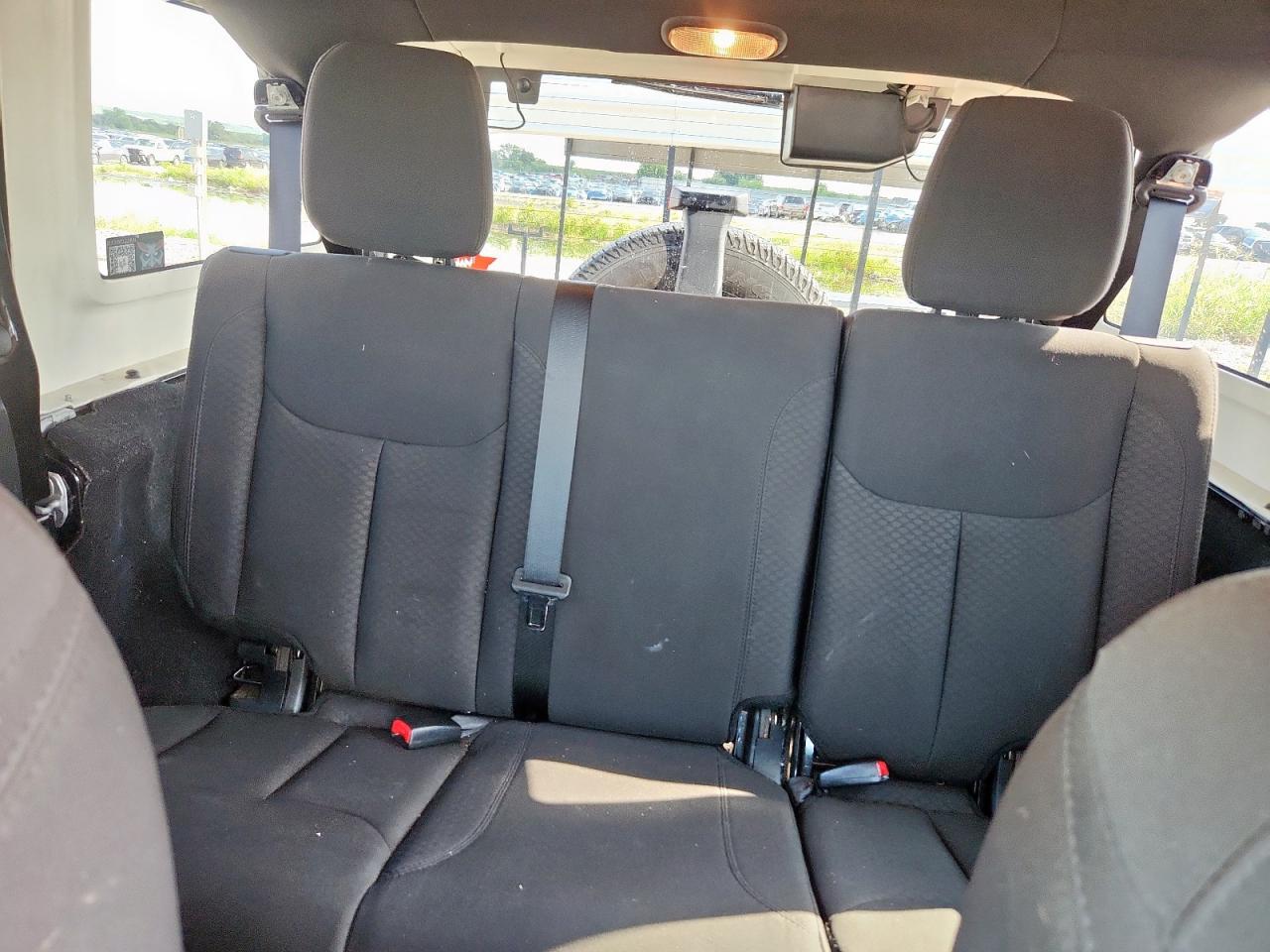 Jeep Wrangler Sport Image 12