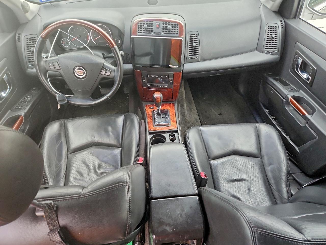 Cadillac SRX Image 5