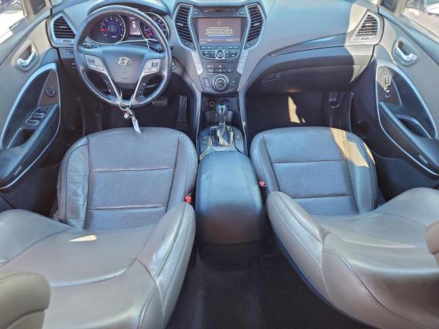 Hyundai SANTA FE Image 8