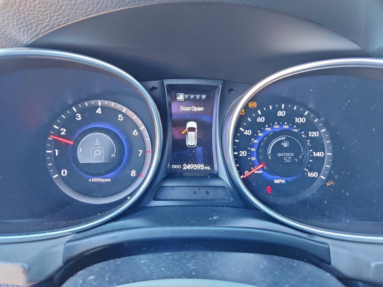 Hyundai SANTA FE Image 14