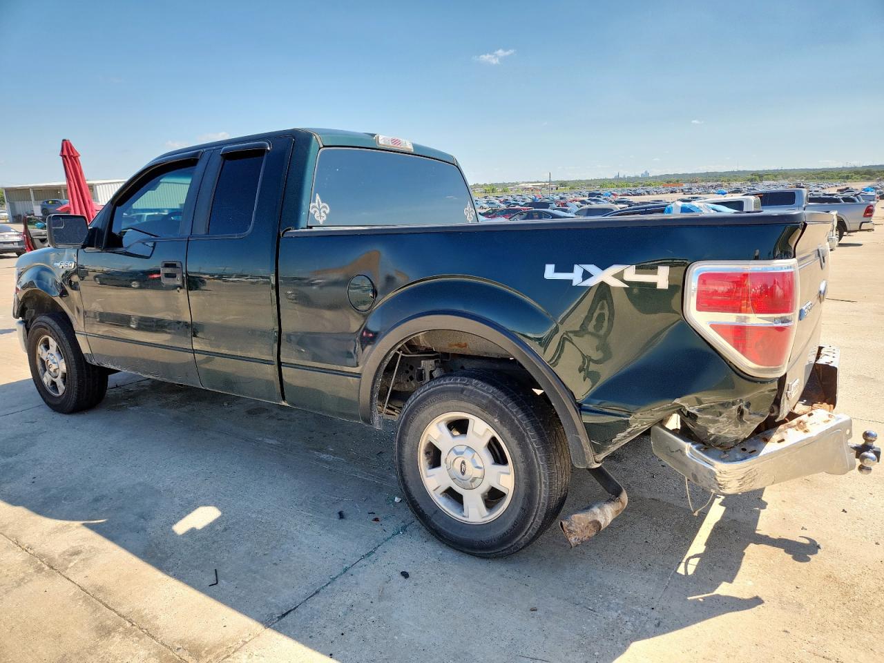 Ford F-150 Super Cab Image 3