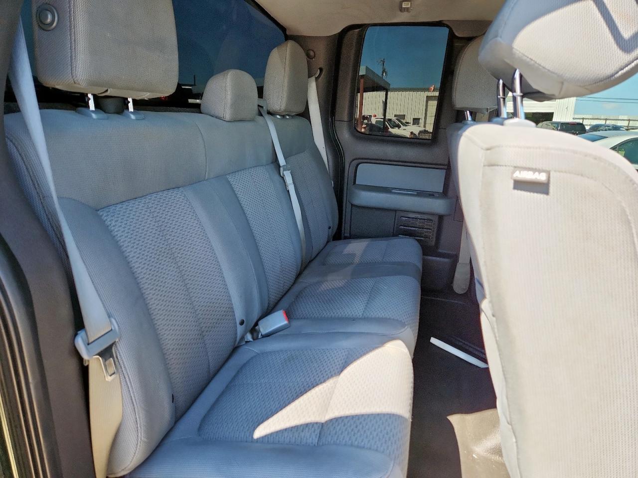 Ford F-150 Super Cab Image 10