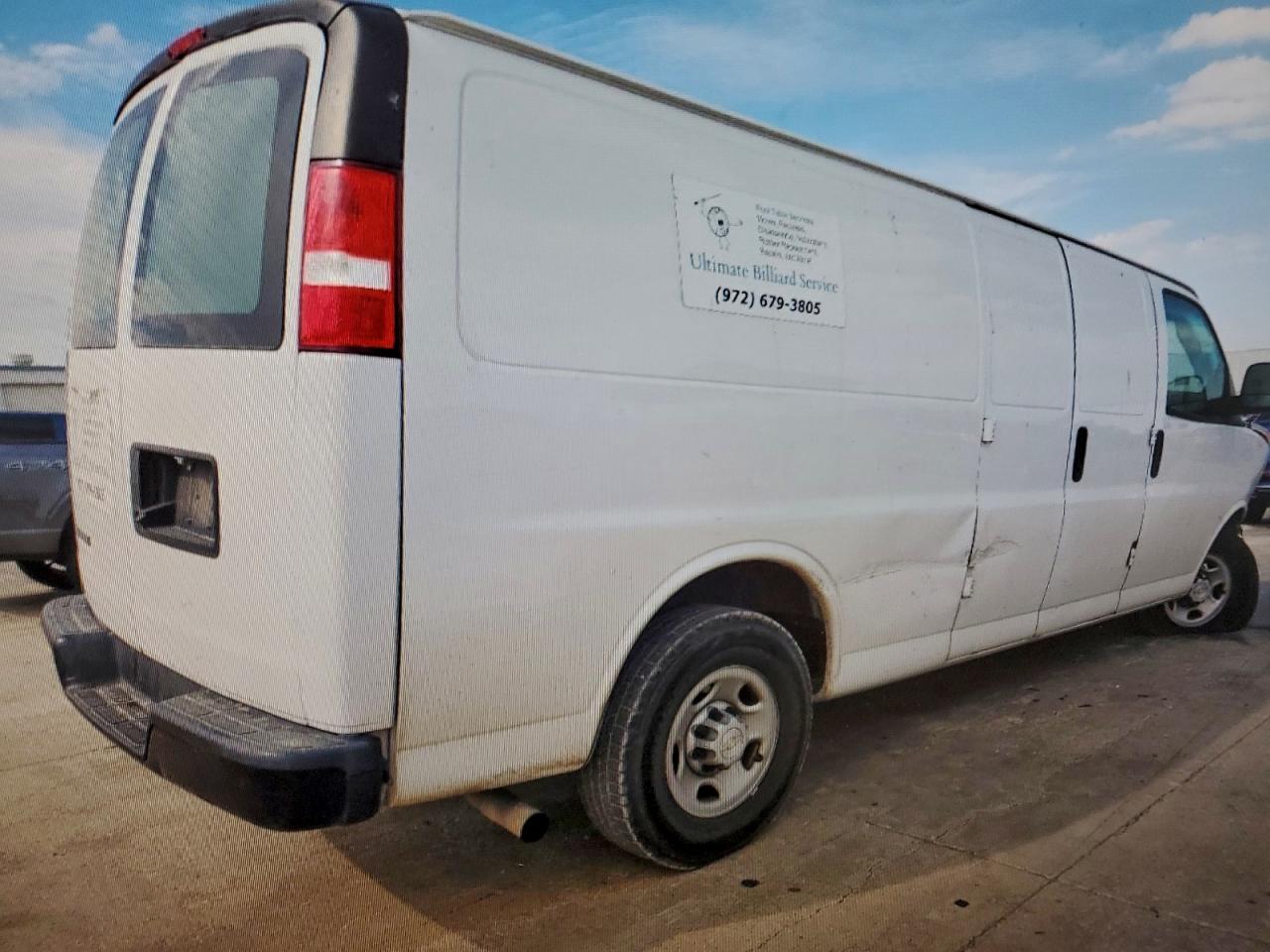 Chevrolet Express Image 4