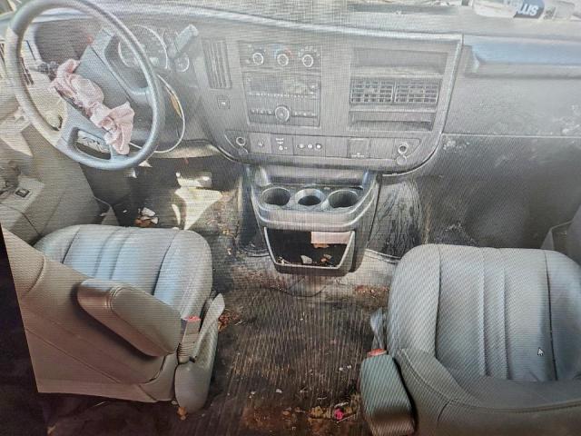 Chevrolet Express Image 11