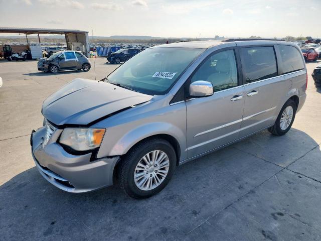 Salvage Chrysler Minivan