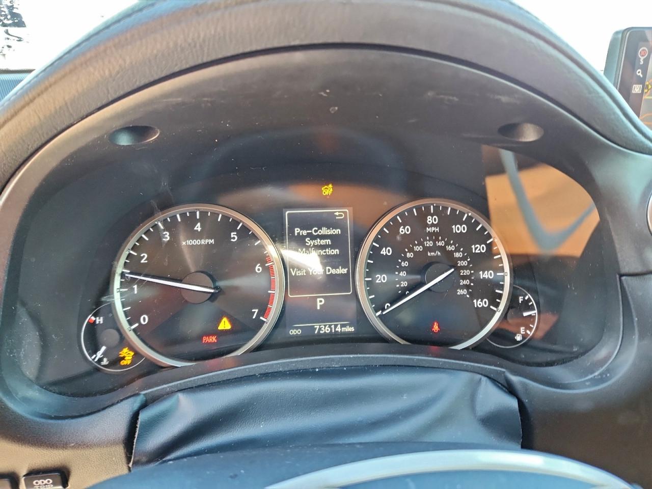 Lexus NX 300 Image 13