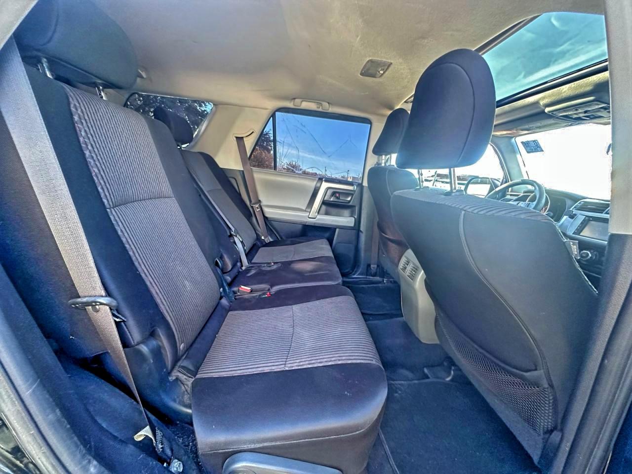 Toyota 4Runner Sr5 Image 3