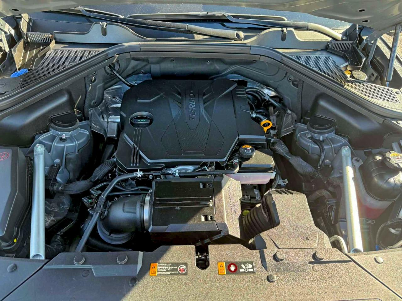 Genesis GV80 Base Image 10