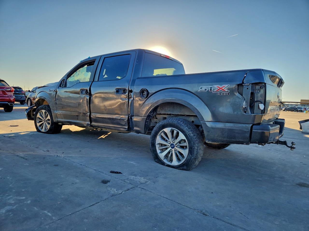 Ford F-150 Supercrew Image 2