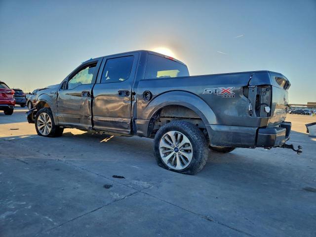 Ford F-150 Supercrew Image 2