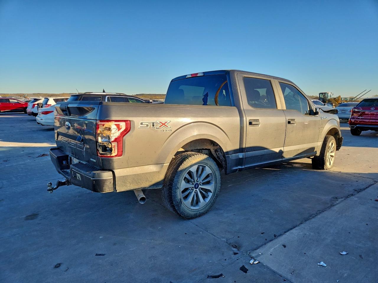 Ford F-150 Supercrew Image 11