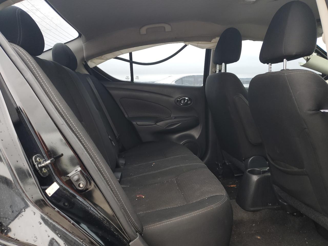 Nissan Versa S Image 11