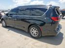 Chrysler Pacifica Touring L Image 12
