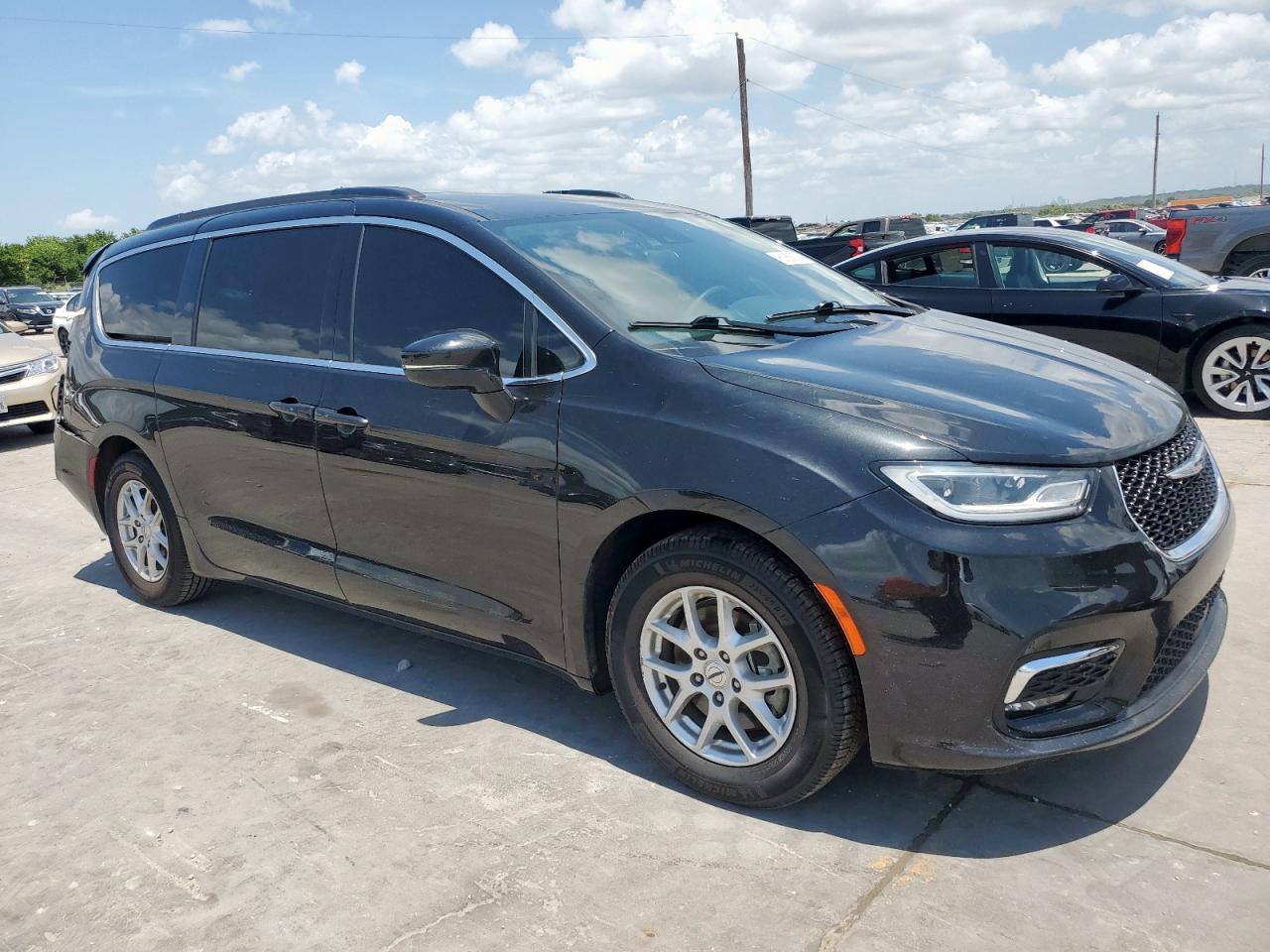 Chrysler Pacifica Touring L Image 7