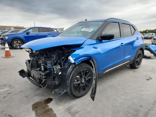  Salvage Nissan Kicks