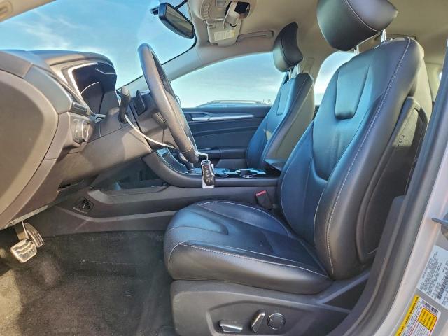 Ford Fusion Titanium Image 12
