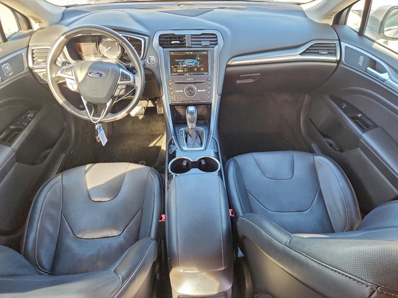 Ford Fusion Titanium Image 11