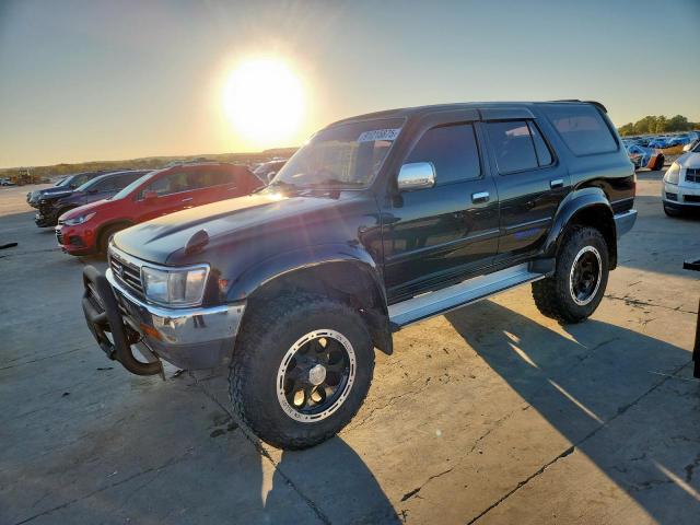  Salvage Toyota Hilux