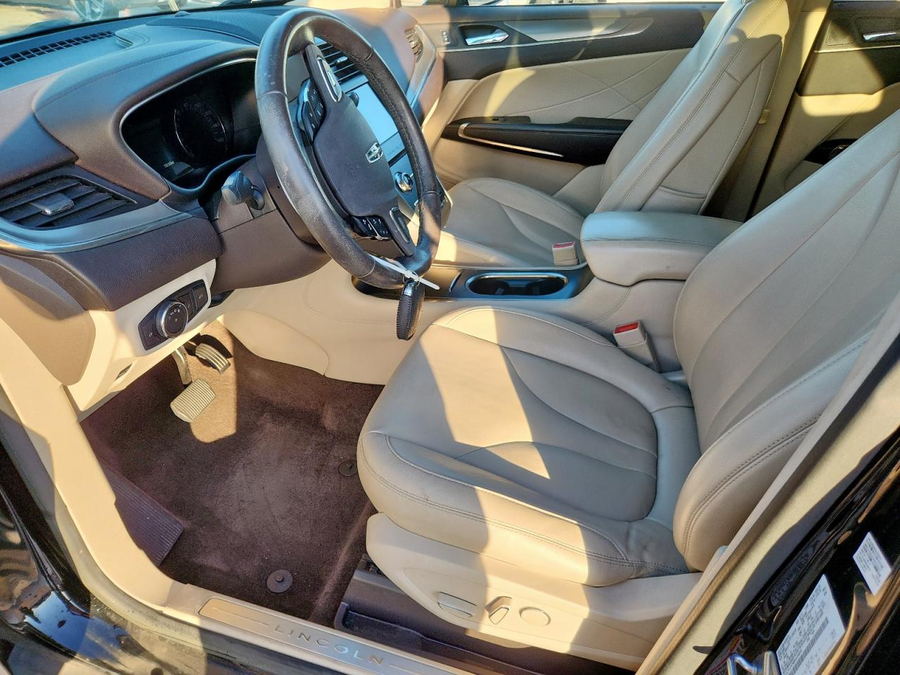 Lincoln MKC Premiere Image 6