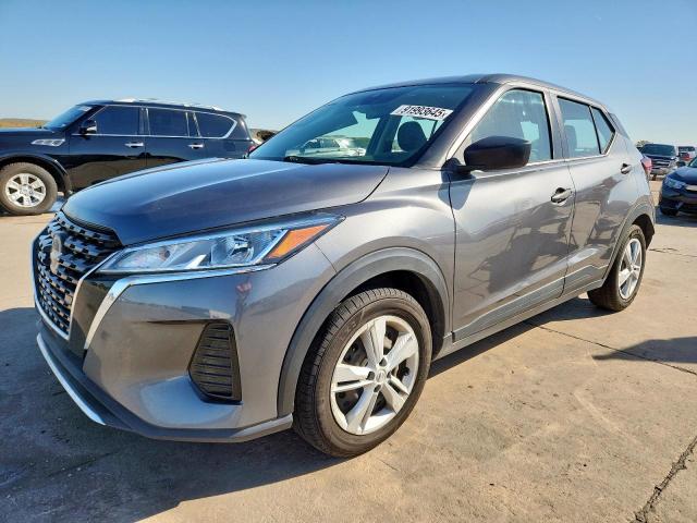  Salvage Nissan Kicks