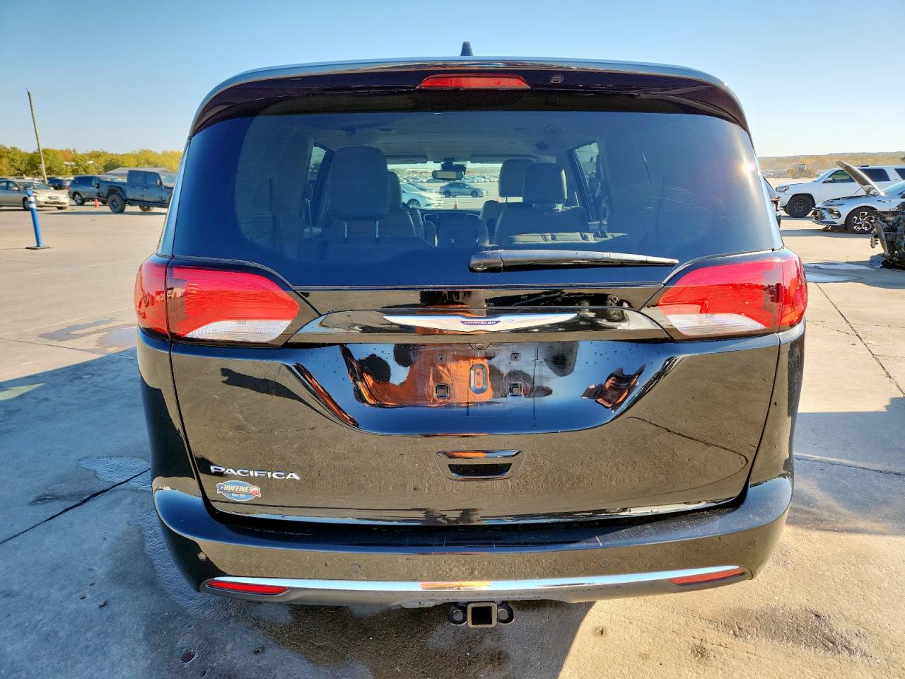 Chrysler Pacifica Touring L Plus Image 7