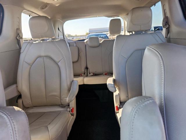 Chrysler Pacifica Touring L Plus Image 9