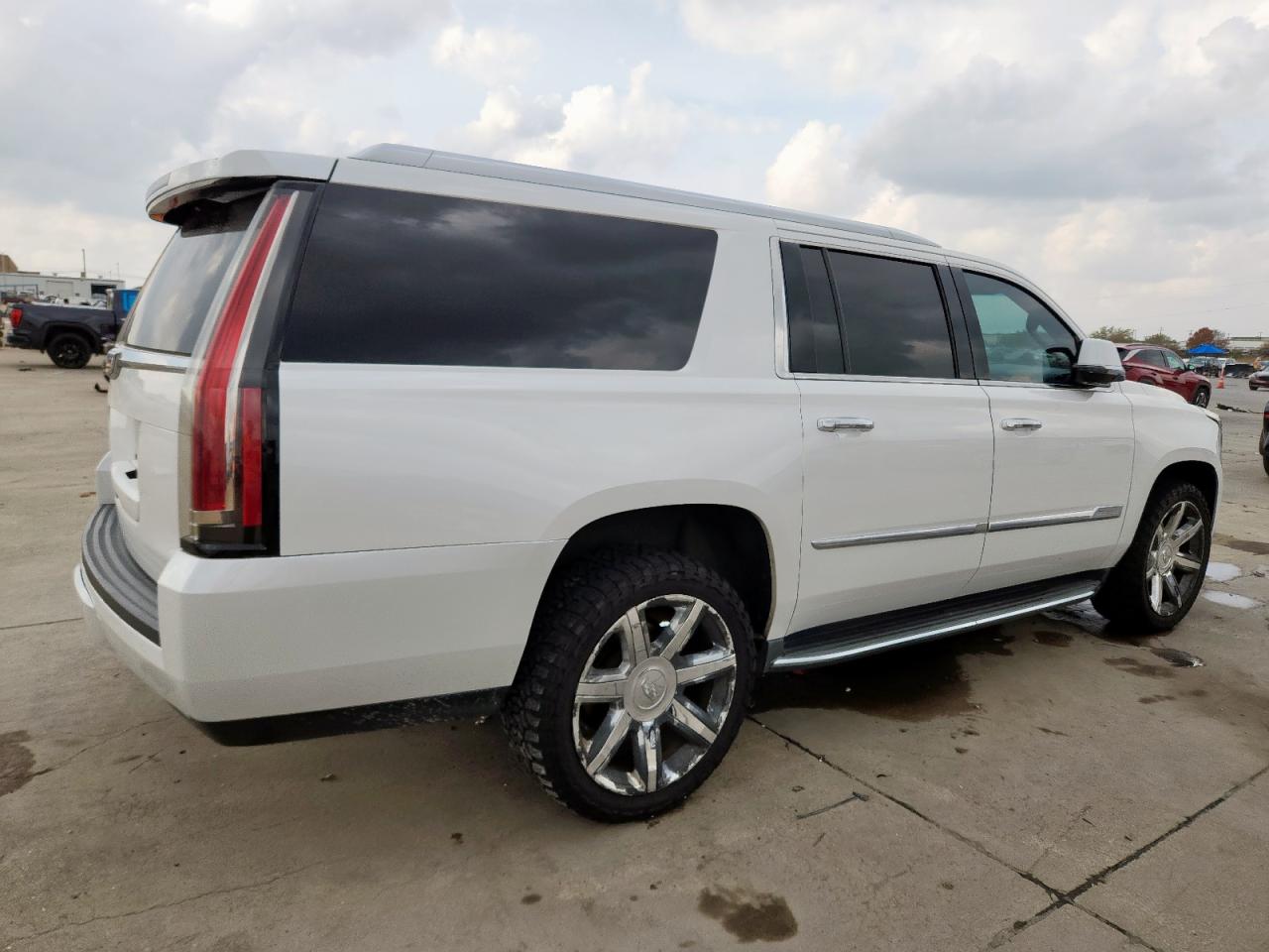 Cadillac Escalade Esv Luxury Image 3