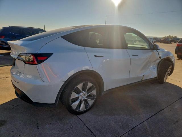 Tesla Model Y Image 3