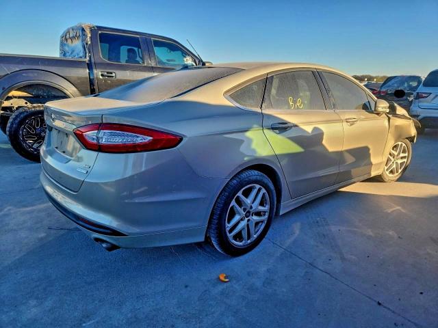 Ford Fusion Se Image 10
