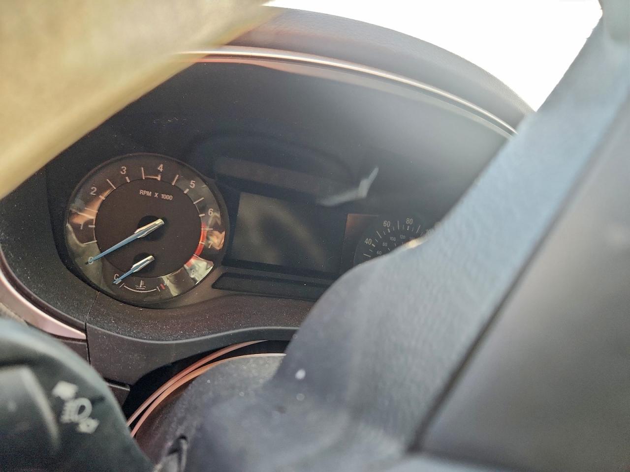 Ford Fusion Se Image 2