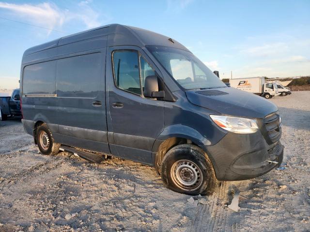 Mercedes-Benz Sprinter 2500/3500 Image 2