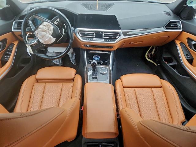 BMW 3 Series Image 8