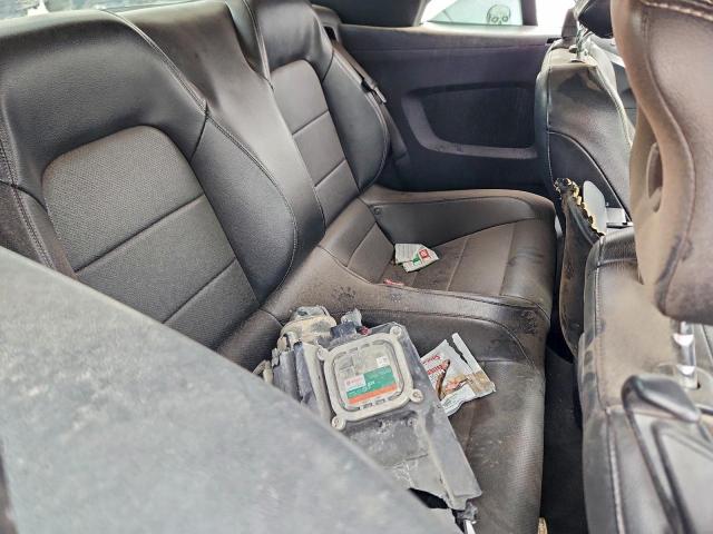 Ford Mustang Image 9