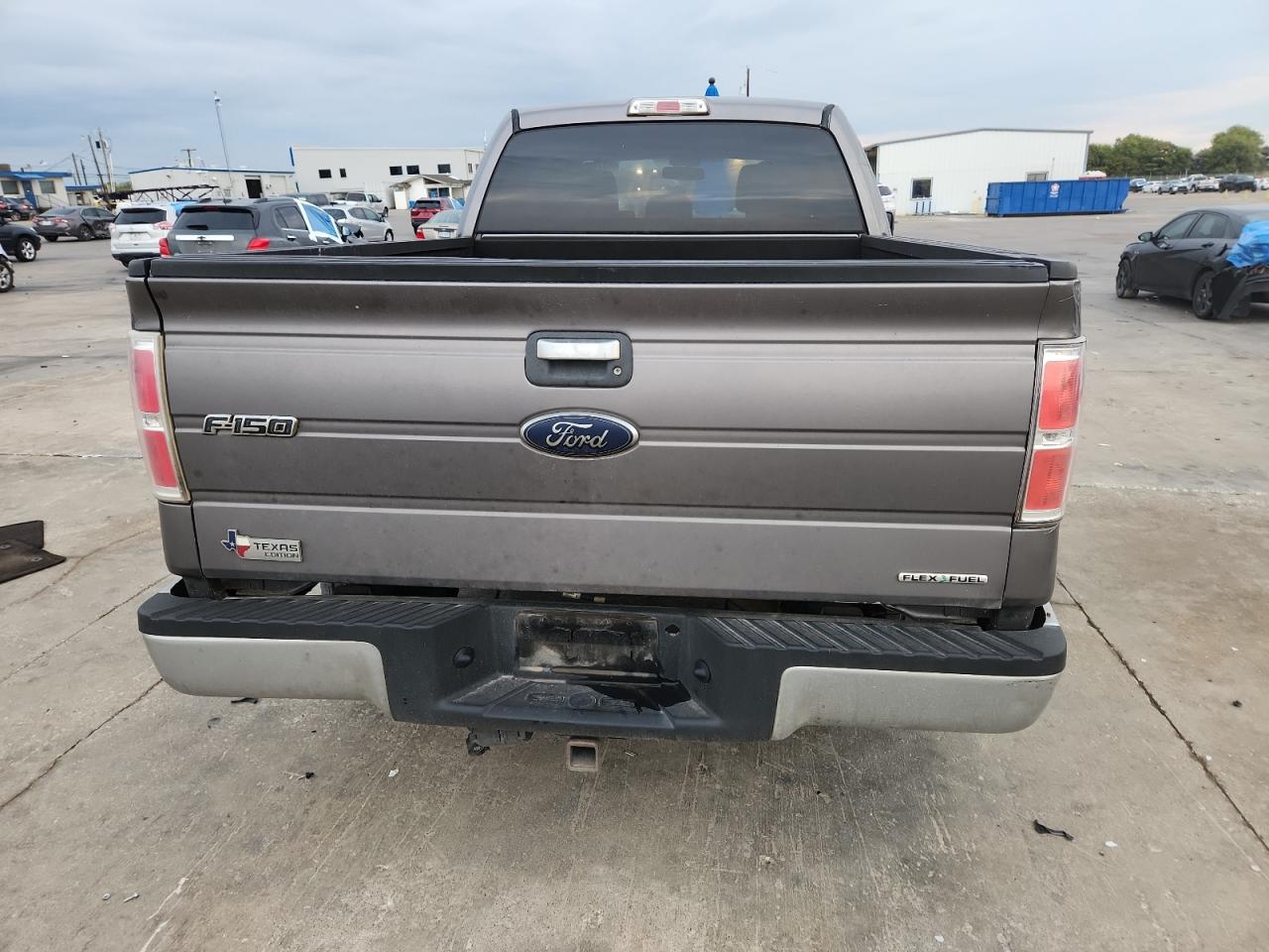 Ford F-150 Super Cab Image 2