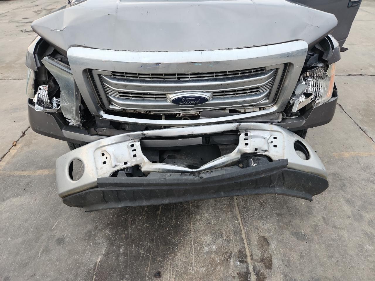 Ford F-150 Super Cab Image 9