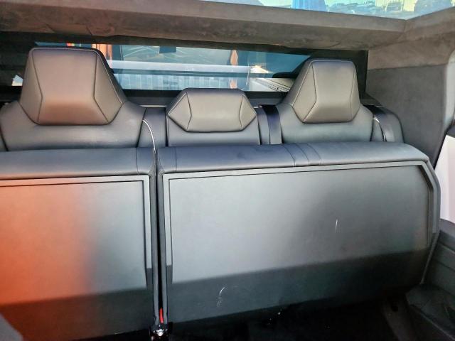 Tesla Cybertruck Image 12