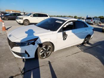  Salvage Hyundai ELANTRA