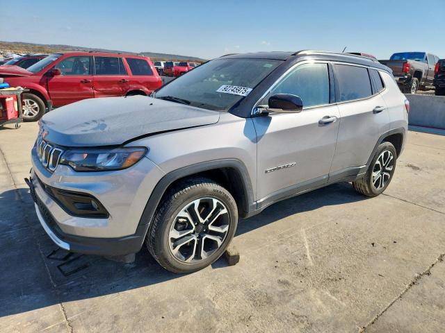  Salvage Jeep Compass