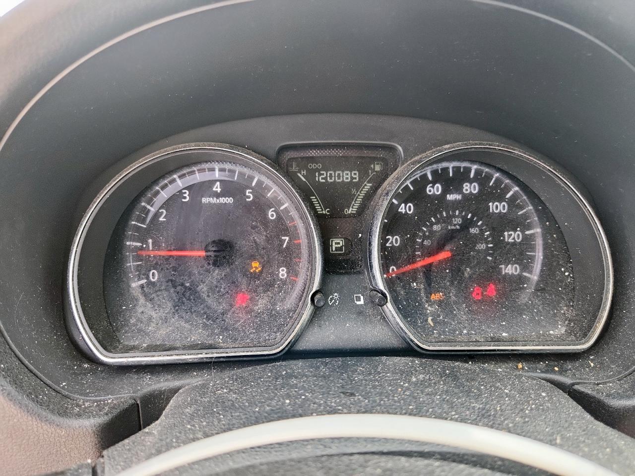 Nissan Versa S Image 7