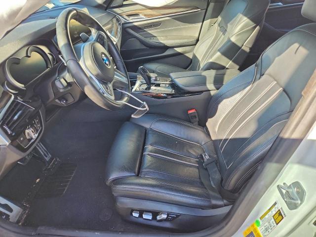 BMW 5 Series Image 8