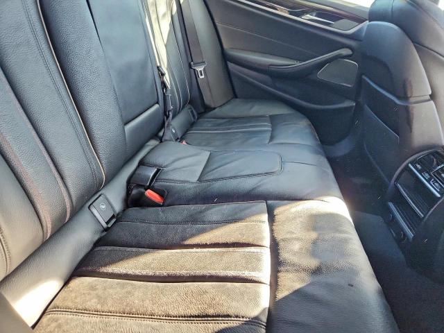 BMW 5 Series Image 11