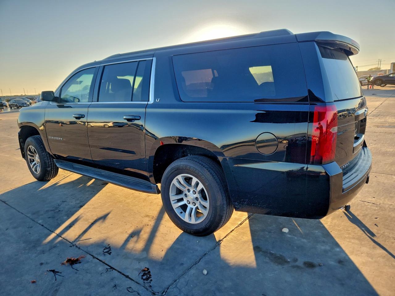 Chevrolet Suburban K1500 Lt Image 6