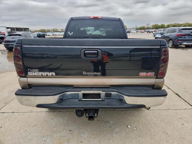 GMC Sierra K2500 Heavy Duty Image 6