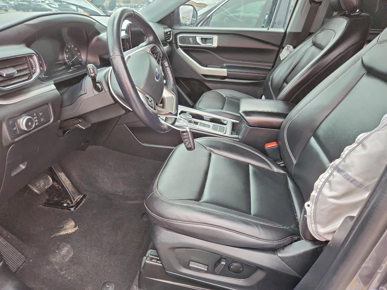 Ford Explorer Xlt Image 5