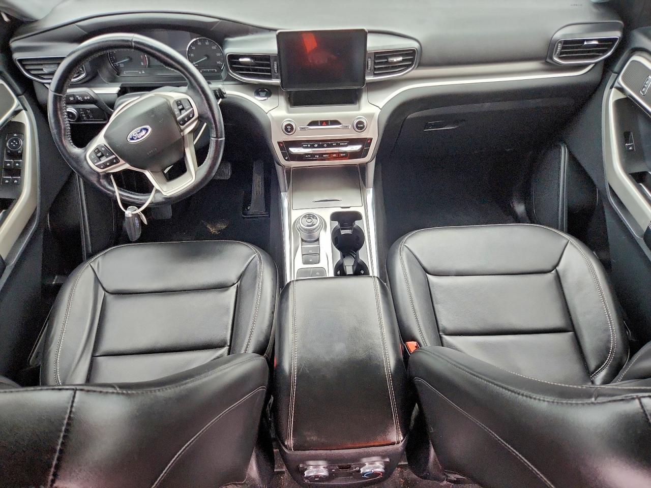 Ford Explorer Xlt Image 12