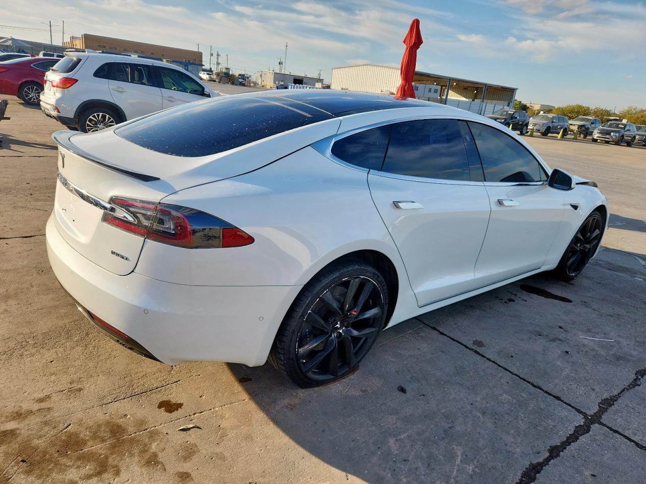 Tesla Model S Image 5