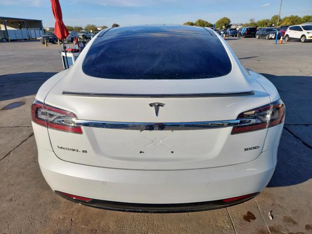 Tesla Model S Image 2