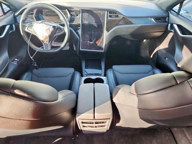 Tesla Model S Image 8