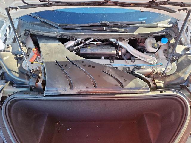 Tesla Model S Image 12